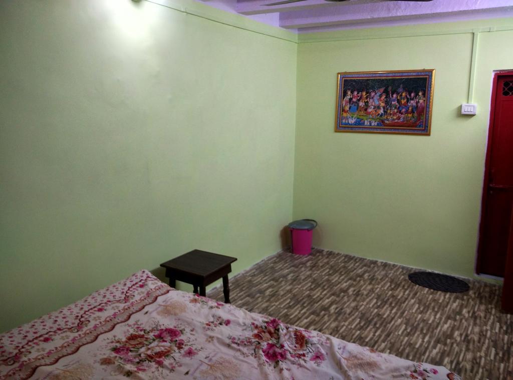 Radha Krishna Home فاراناسي المظهر الخارجي الصورة