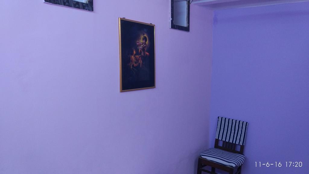 Radha Krishna Home فاراناسي المظهر الخارجي الصورة