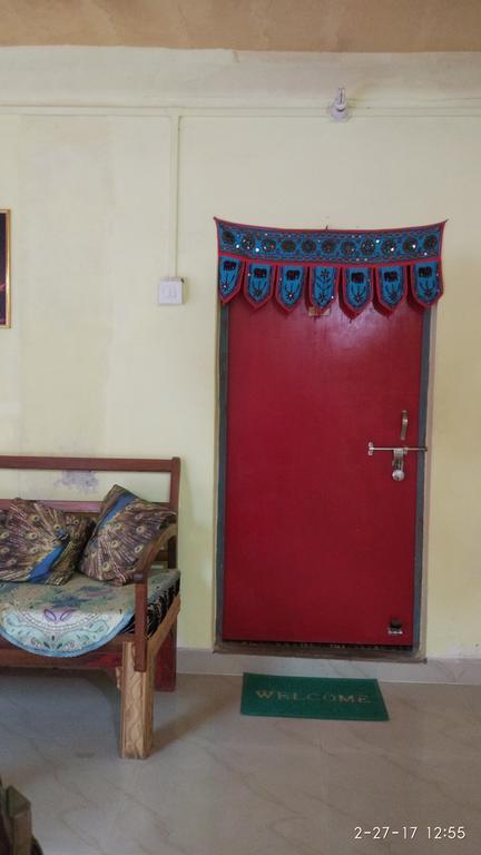 Radha Krishna Home فاراناسي المظهر الخارجي الصورة