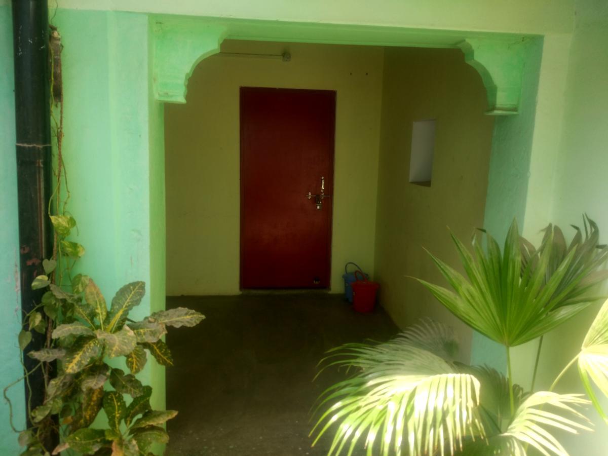 Radha Krishna Home فاراناسي المظهر الخارجي الصورة