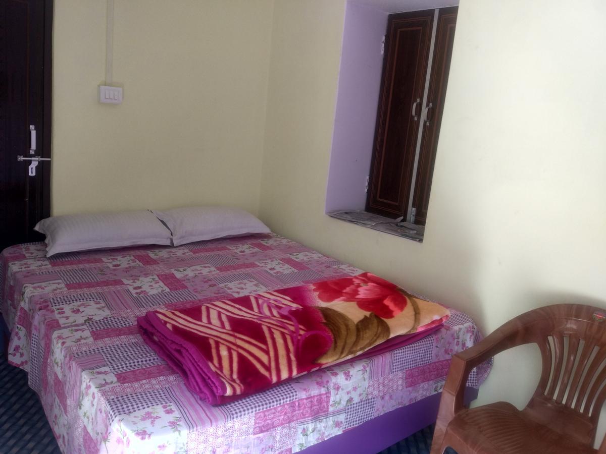 Radha Krishna Home فاراناسي المظهر الخارجي الصورة