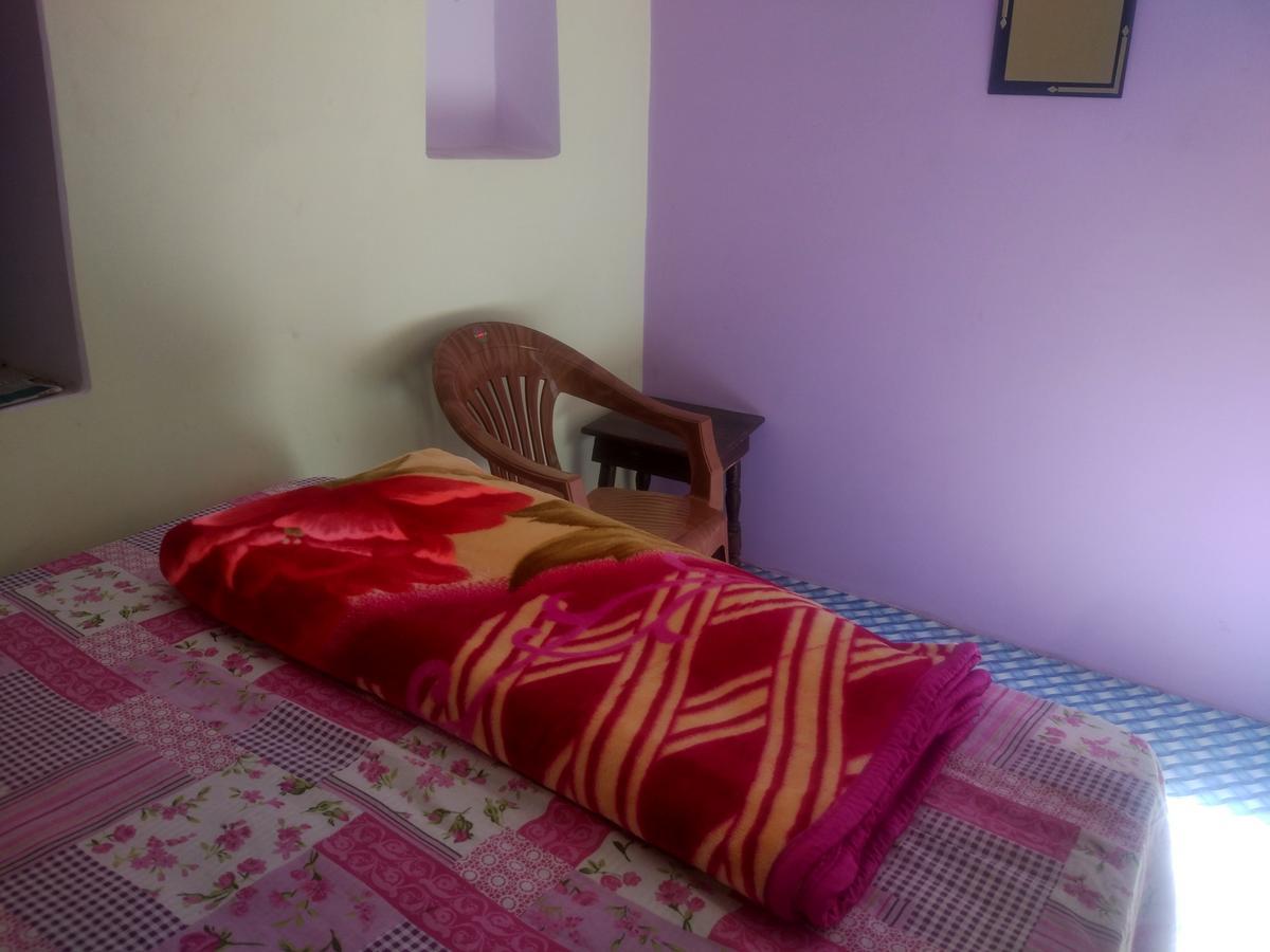 Radha Krishna Home فاراناسي المظهر الخارجي الصورة